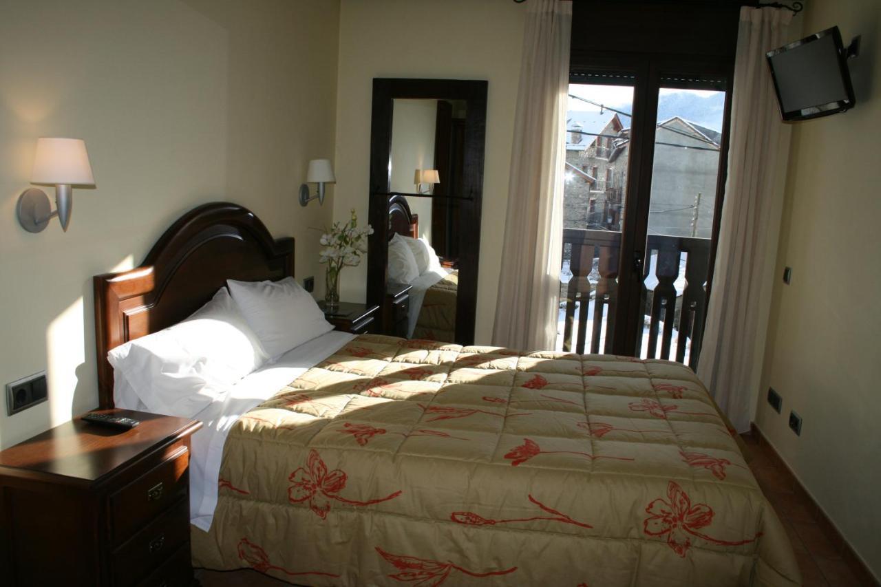 Apartamentos Les Picardes Espot Exterior foto