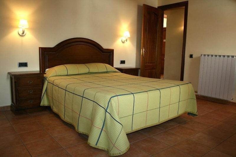 Apartamentos Les Picardes Espot Zimmer foto